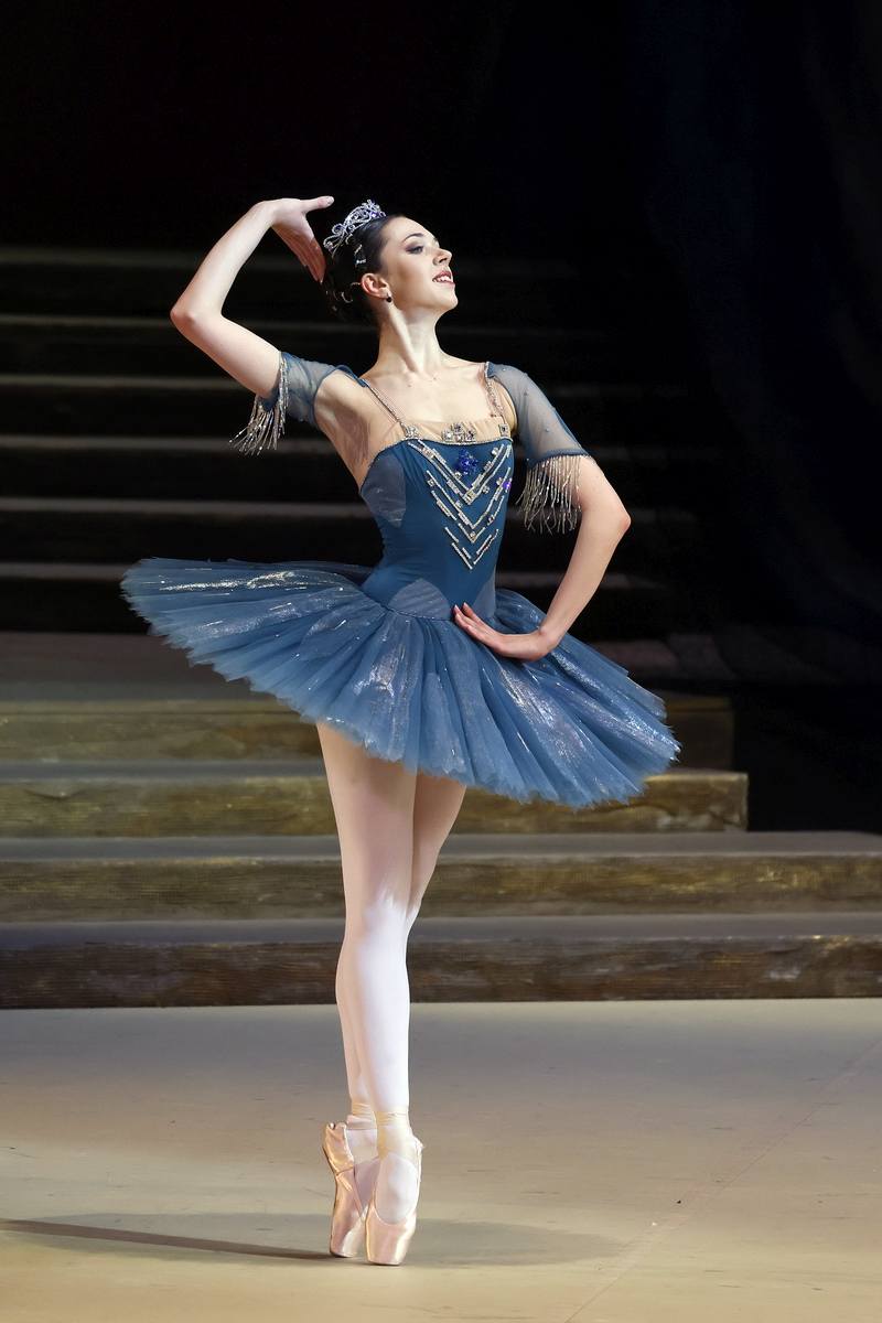 8. A.Denisova (Raymonda), “Raymonda” by Y.Grigorovich after M.Petipa and A.Gorsky, Bolshoi Ballet 2023 © Bolshoi Theatre / D.Yusupov 