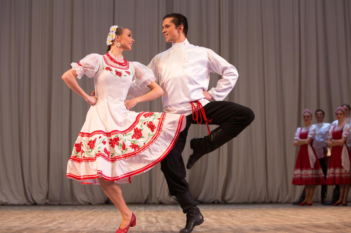 1. Russian dance “Summer”, “Dances of the World”, Igor Moiseyev Ballet 2023 © Igor Moiseyev Ballet / E.Masalkov