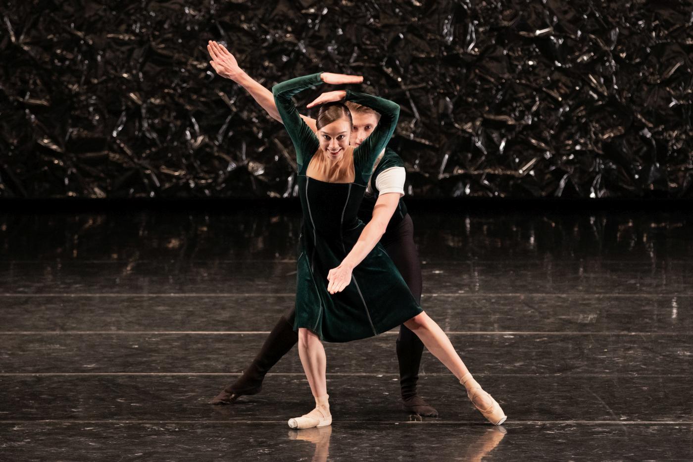 7. A.Sultanova and G.Sageev, “Hungarian Dances” by A.Pimonov, Ural Opera Ballet 2023 © I.Mohnatkin / Ural Opera Ballet