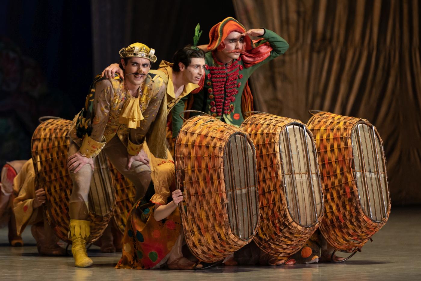 3. R.Marukyan (Prince Lemon), G.Sargsyan (Cipollino), and A.Zakaryan (Signor Tomato); “Cipollino” by H.Mayorov, Armenian National Ballet 2023 © Armenian National Ballet