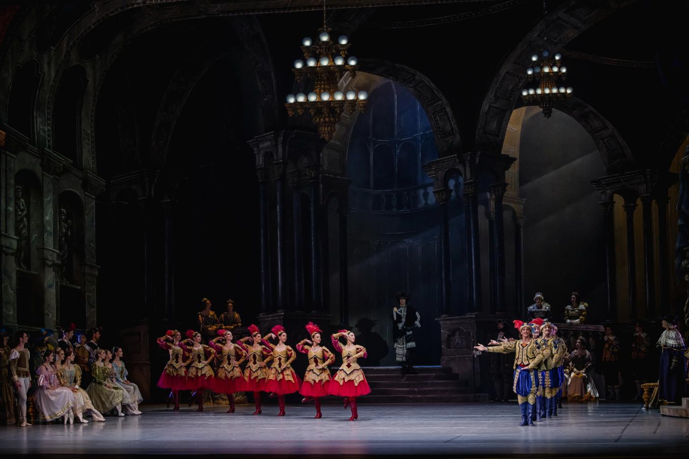 9. Ensemble, “Swan Lake” by R.van Dantzig and T.van Schayk, “Ildikó Pongor 70 Ballet Gala”, Hungarian National Ballet 2023 © A.Nagy / Hungarian State Opera