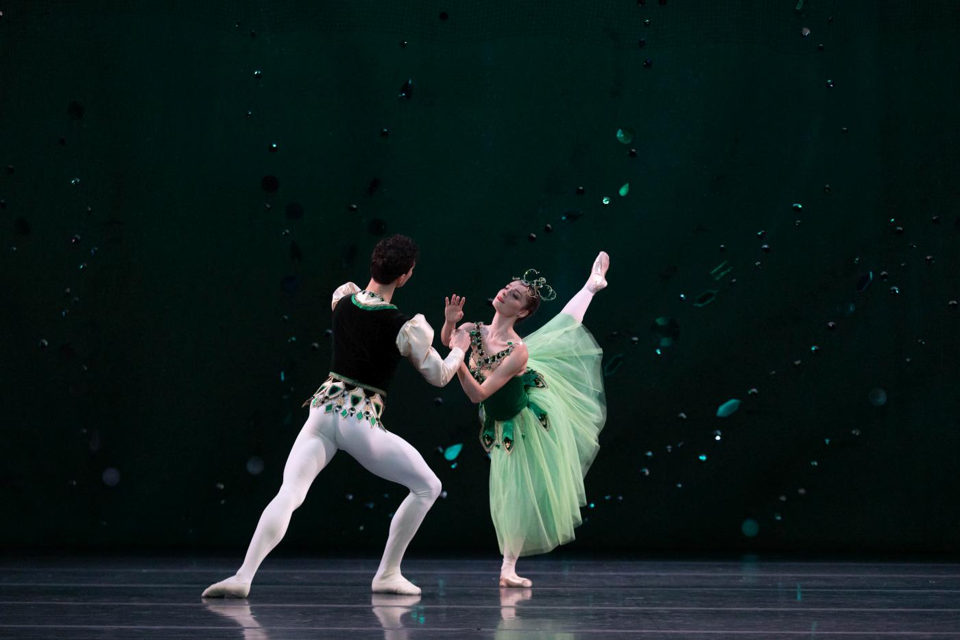 3. M.Zenin and I.Chapman, “Jewels” by G.Balanchine, The Australian Ballet 2023 © R.Lantry 