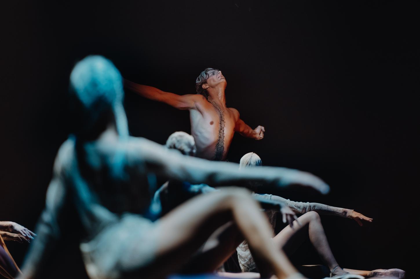 1. G.Botenkov (Sisyphus) and ensemble, “Catharsis Dante” by N.Dmitrievsky, Hvorostovsky Krasnoyarsk State Opera and Ballet Theatre 2023 © Y.Raskova 