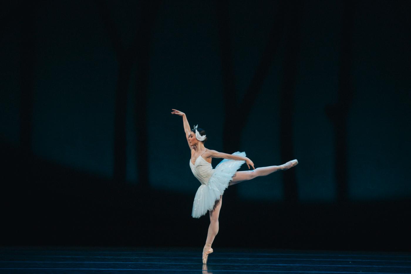 3. B.Bemet (Odette), “Swan Lake” by A.Woolliams after M.Petipa, The Australian Ballet 2023 © K.Longley 