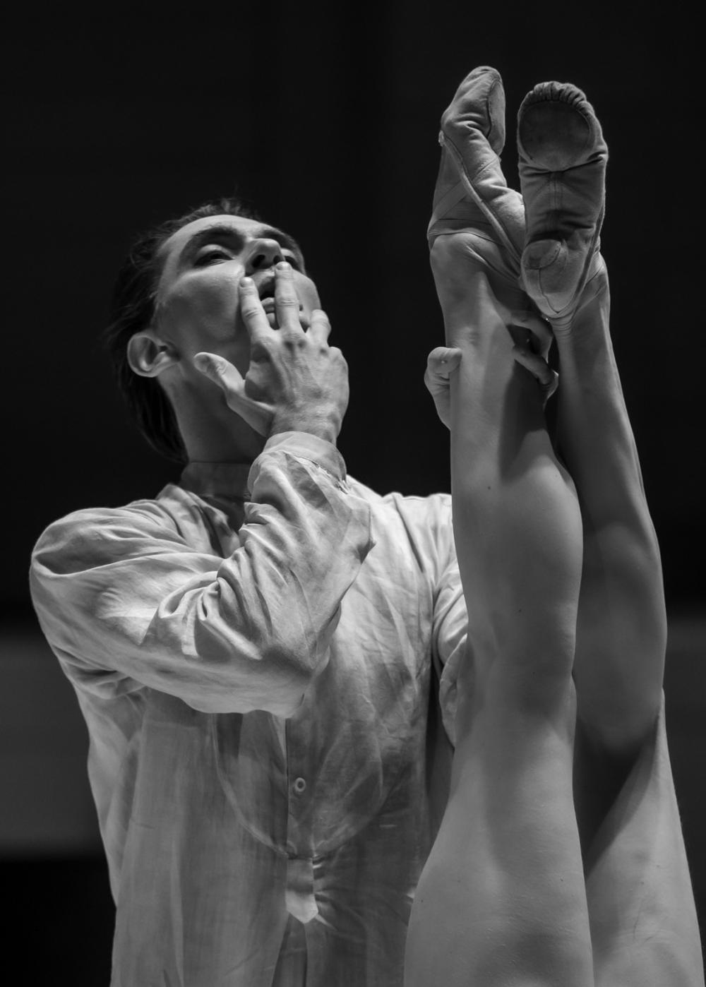 6. V.Lantratov (Professor Woland) and E.Krysanova (Margarita), “Master and Margarita” by E.Clug, Bolshoi Ballet 2023 © Bolshoi Ballet / Batyr Anadurdiev 