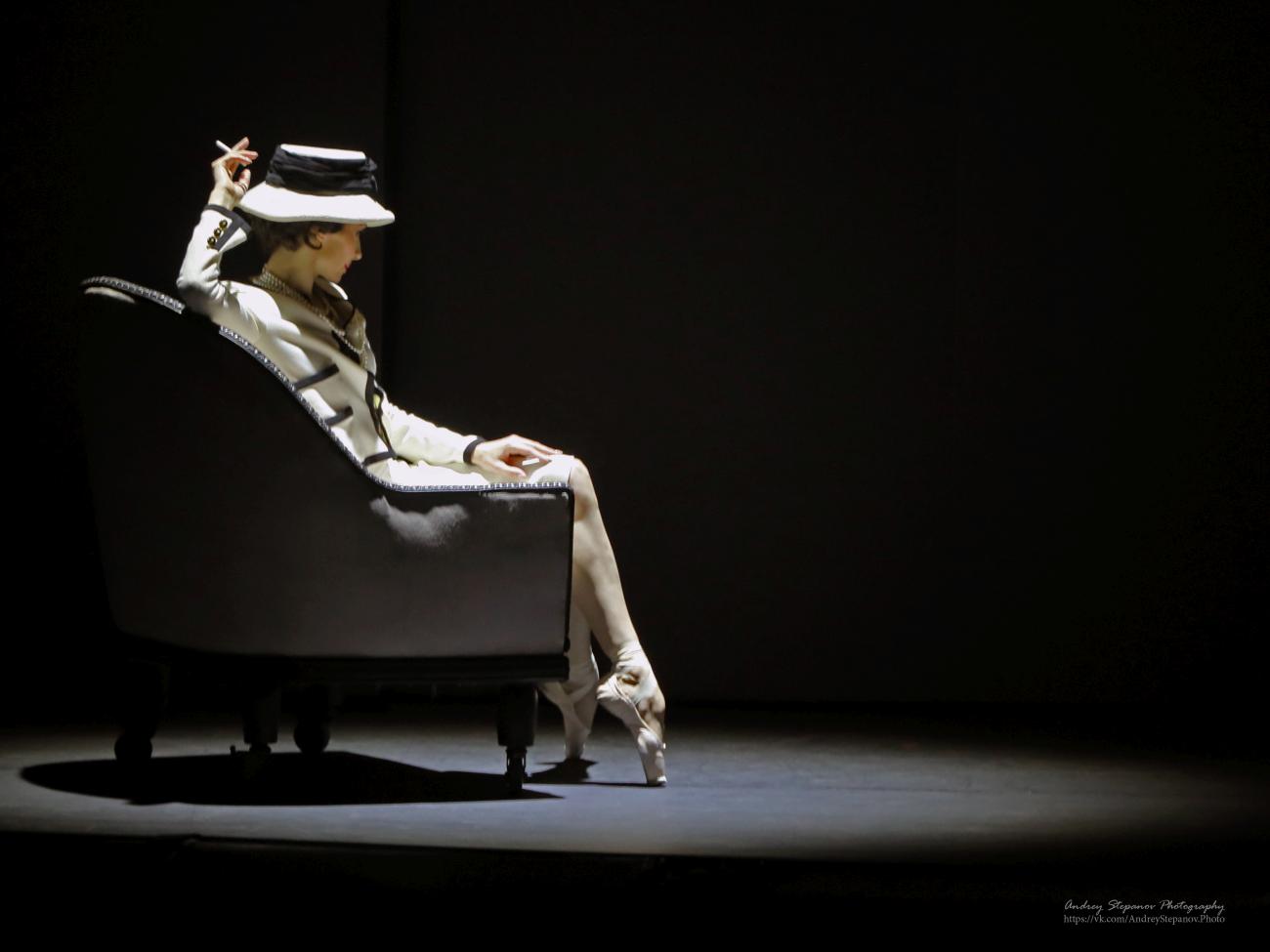 6. S.Zakharova (Gabrielle Chanel), “Gabrielle Chanel” by Y.Possokhov; Svetlana Zakharova Evening, MuzArts 2023 © A.Stepanov 