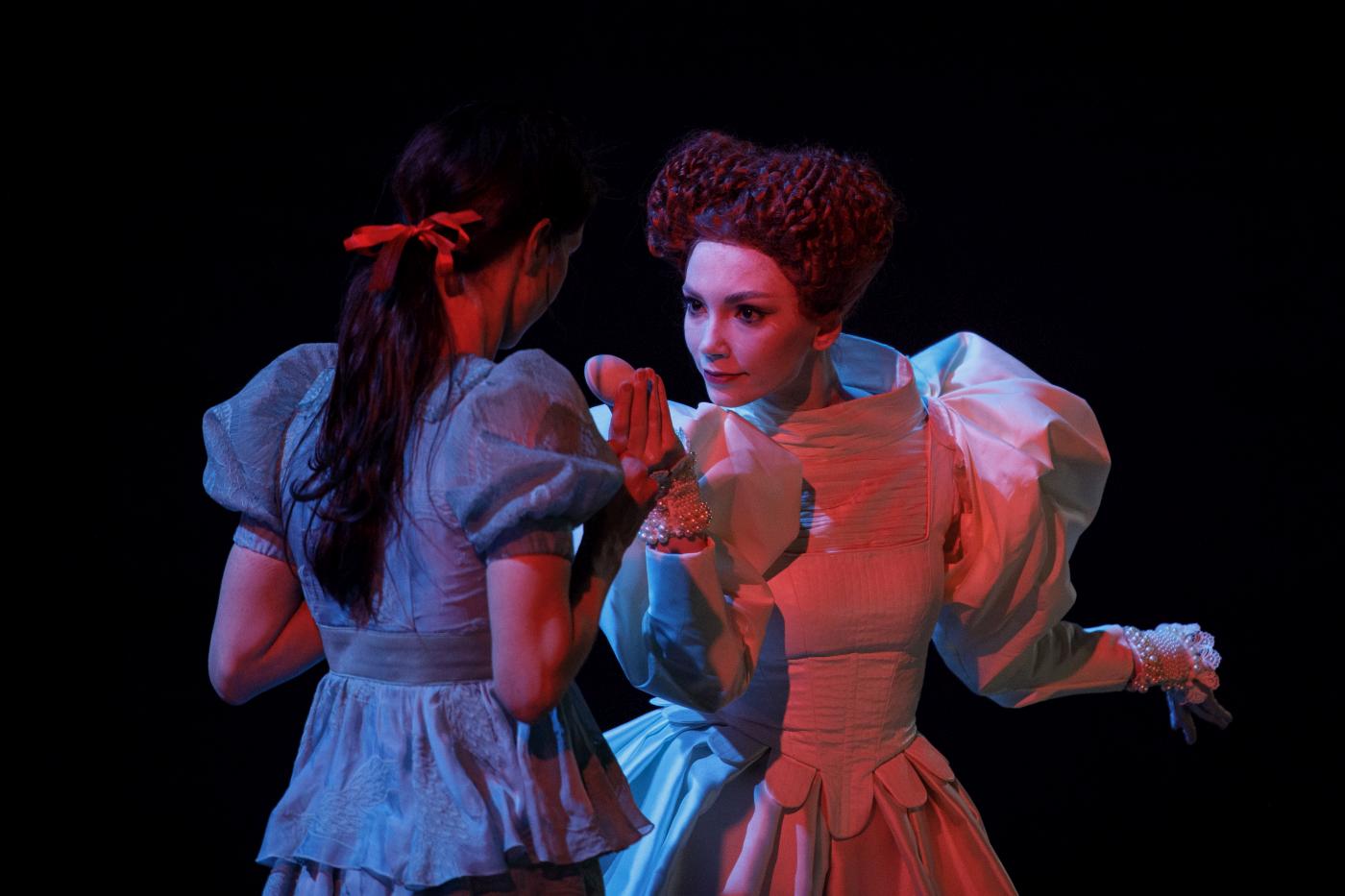6. N.Sazanova (young Alice) and E.Solomyanko (White Queen), “Through the Looking-Glass” by K.Semenov, Stanislavsky Ballet 2023 © MAMT 