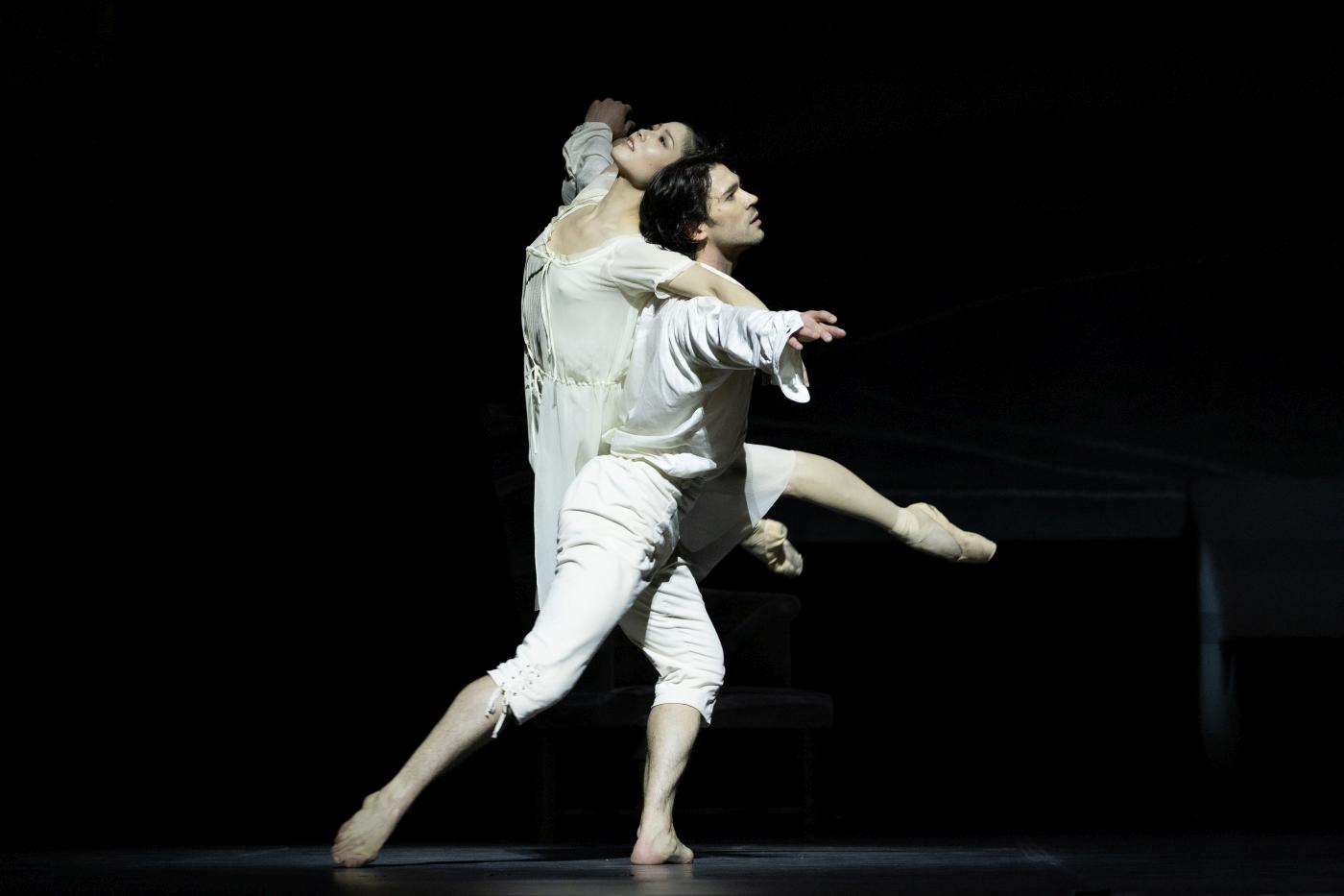 9. M.Sugai (Jane Eyre) and A.Trusch (Edward Rochester), “Jane Eyre” by C.Marston, Hamburg Ballet 2023 © K.West
