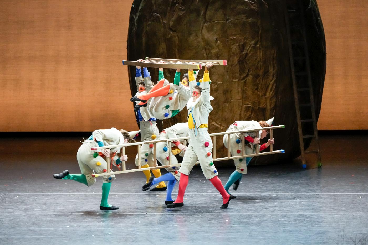 9. Ensemble, “The Nutcracker” by E.Clug, Stuttgart Ballet 2023 © R.Novitzky/Stuttgart Ballet
