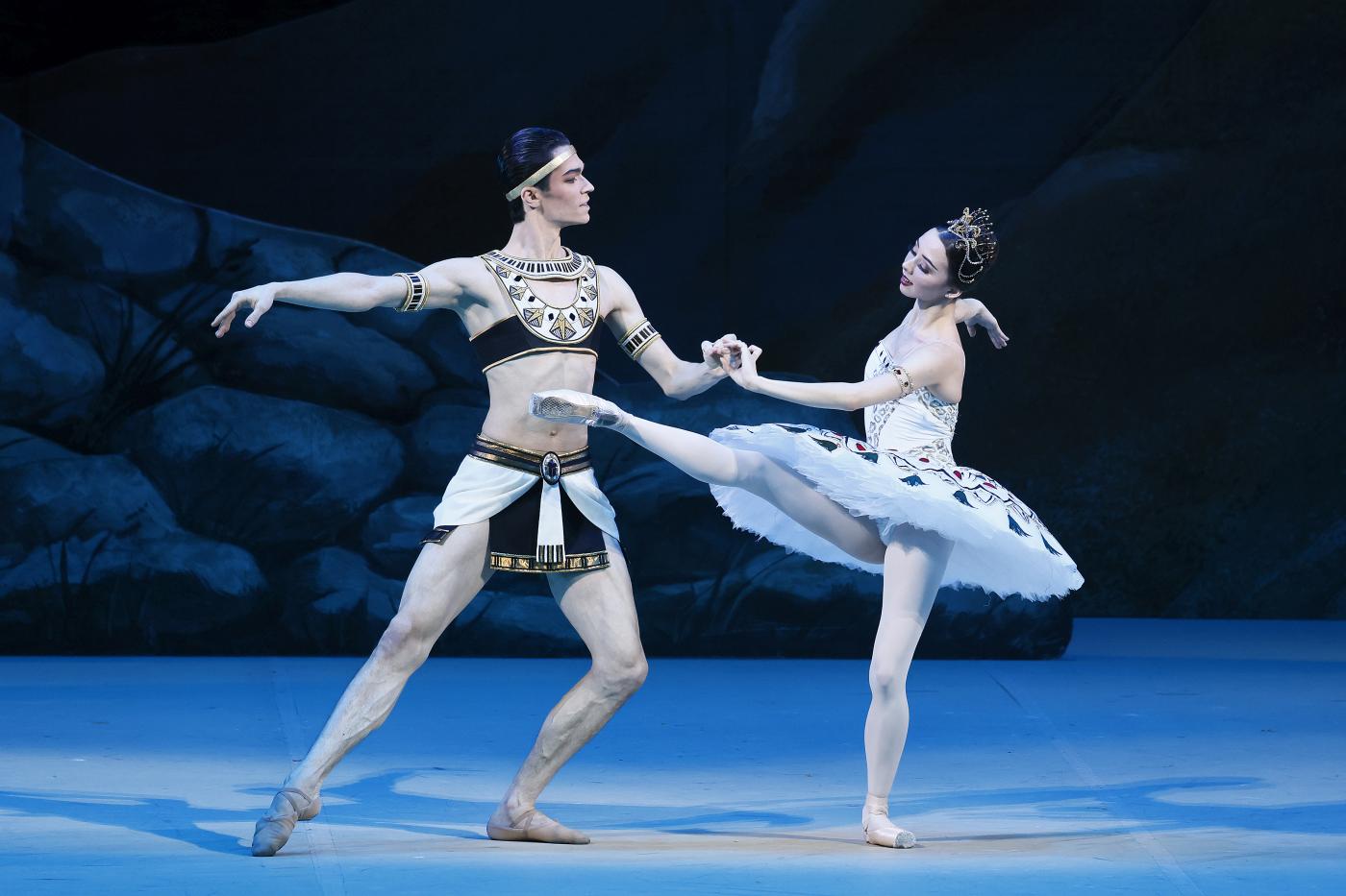 5. D.Smilevsky (Taor) and E.Kokoreva (Aspicia), “La Fille du Pharaon” by P.Lacotte, Bolshoi Ballet 2024 © Bolshoi Ballet / D.Yusupov 